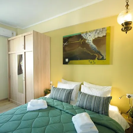 Delmare Warm Penhouse