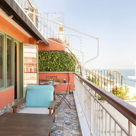 Delmare Warm Penhouse Apartmán *