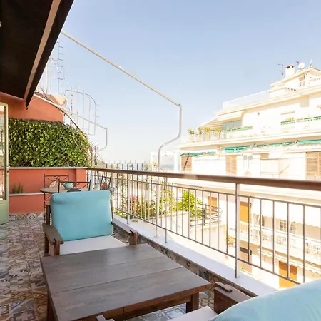 Delmare Warm Penhouse Apartment *